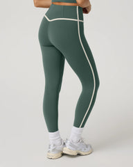 Vuori AllTheFeels™ Corset Legging